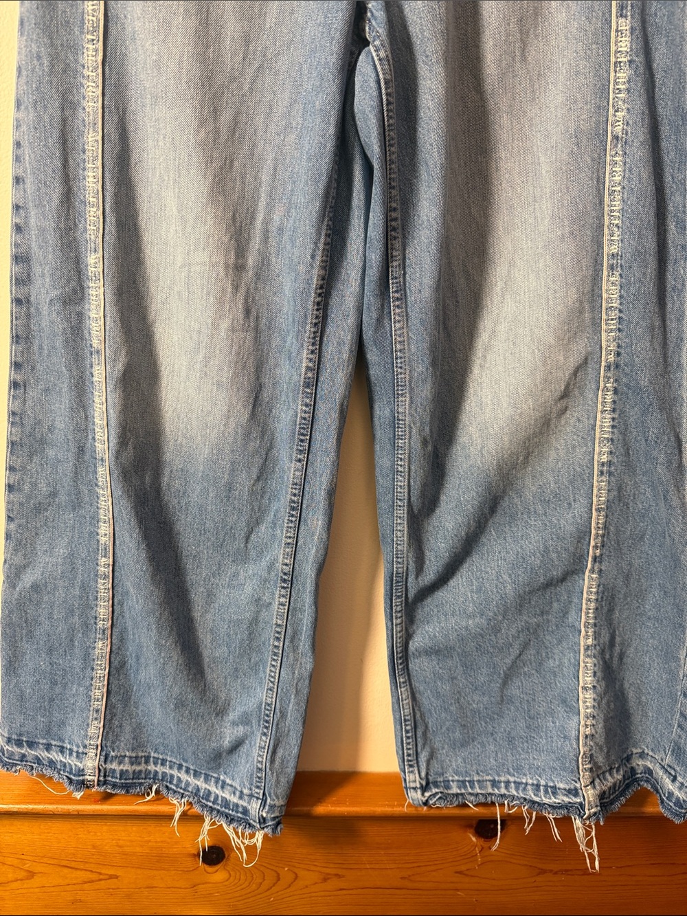 we the free on the edge selvedge wide leg jeans raw hem Size 30 - Picture 7 of 11